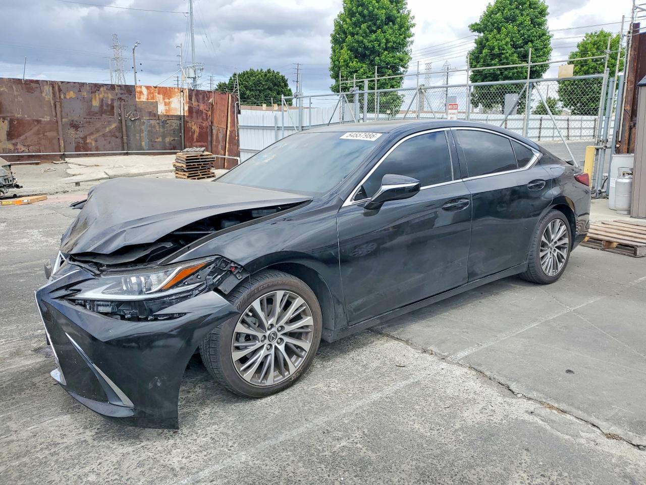 Salvage Lexus Es Image