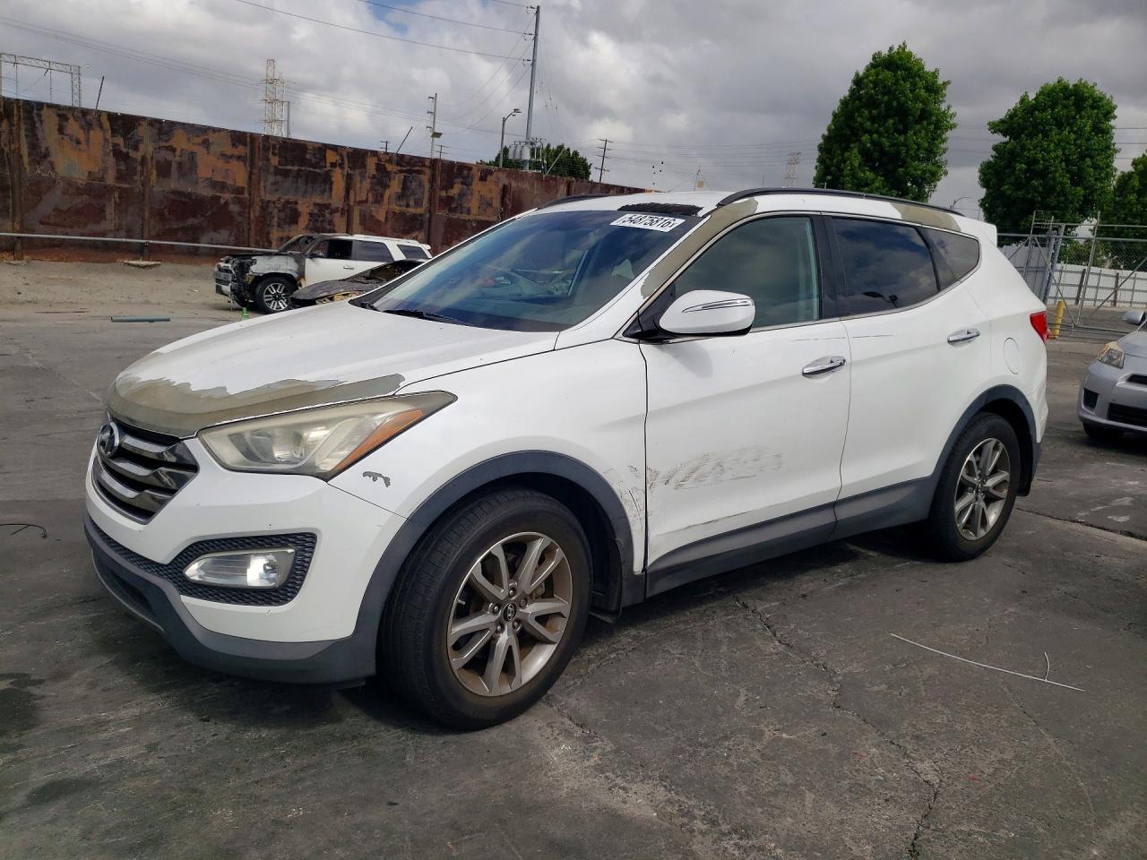 Salvage Hyundai SANTA FE Image