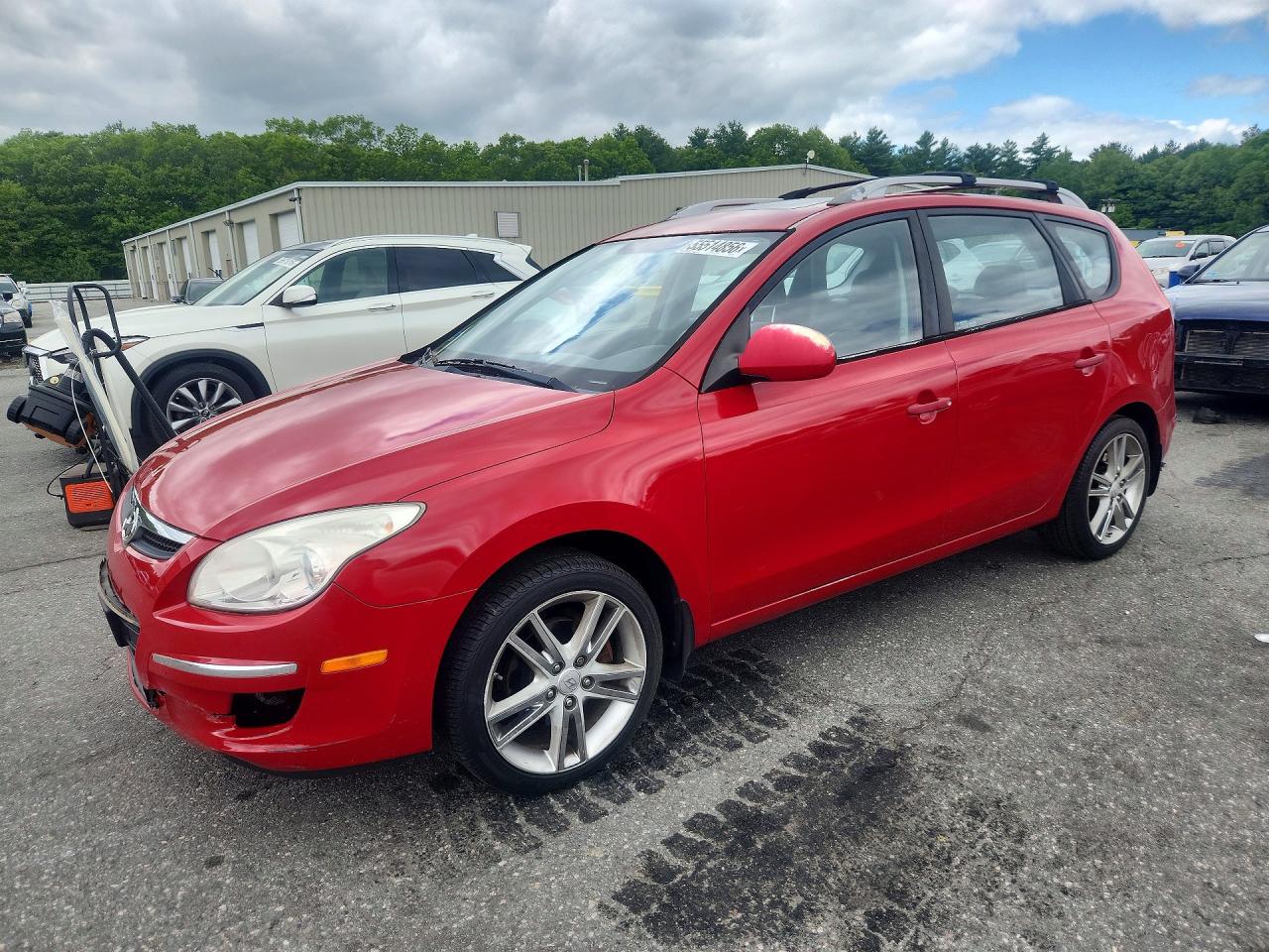 Salvage Hyundai ELANTRA Image