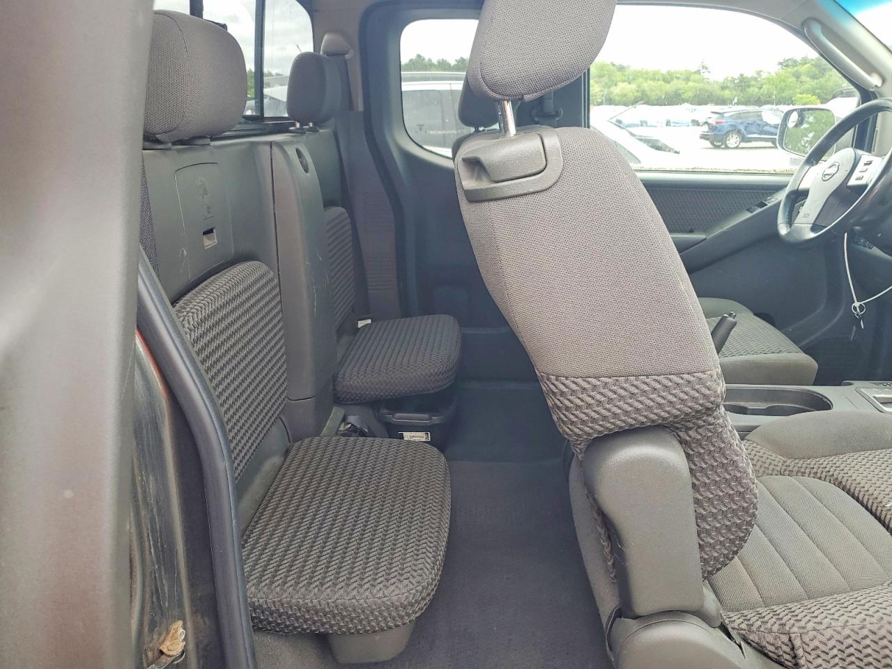 Nissan Frontier Se
