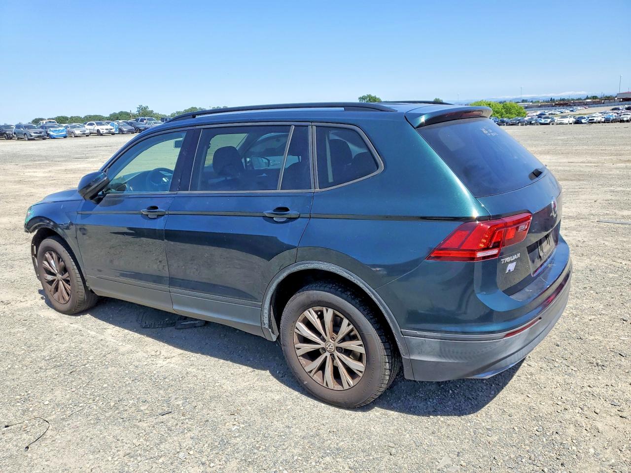 Volkswagen Tiguan S
