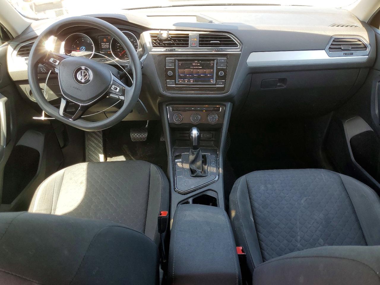 Volkswagen Tiguan S