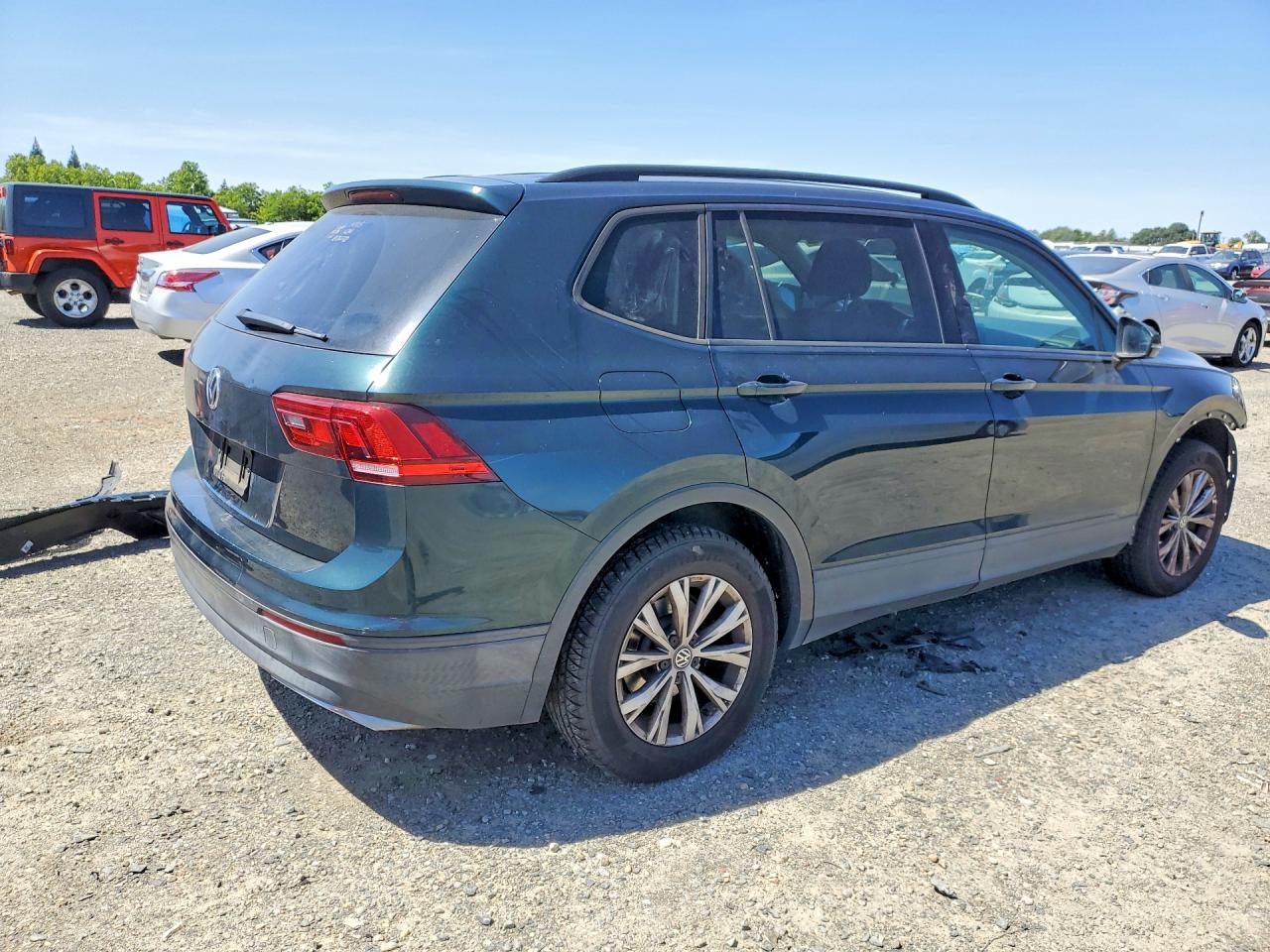 Volkswagen Tiguan S