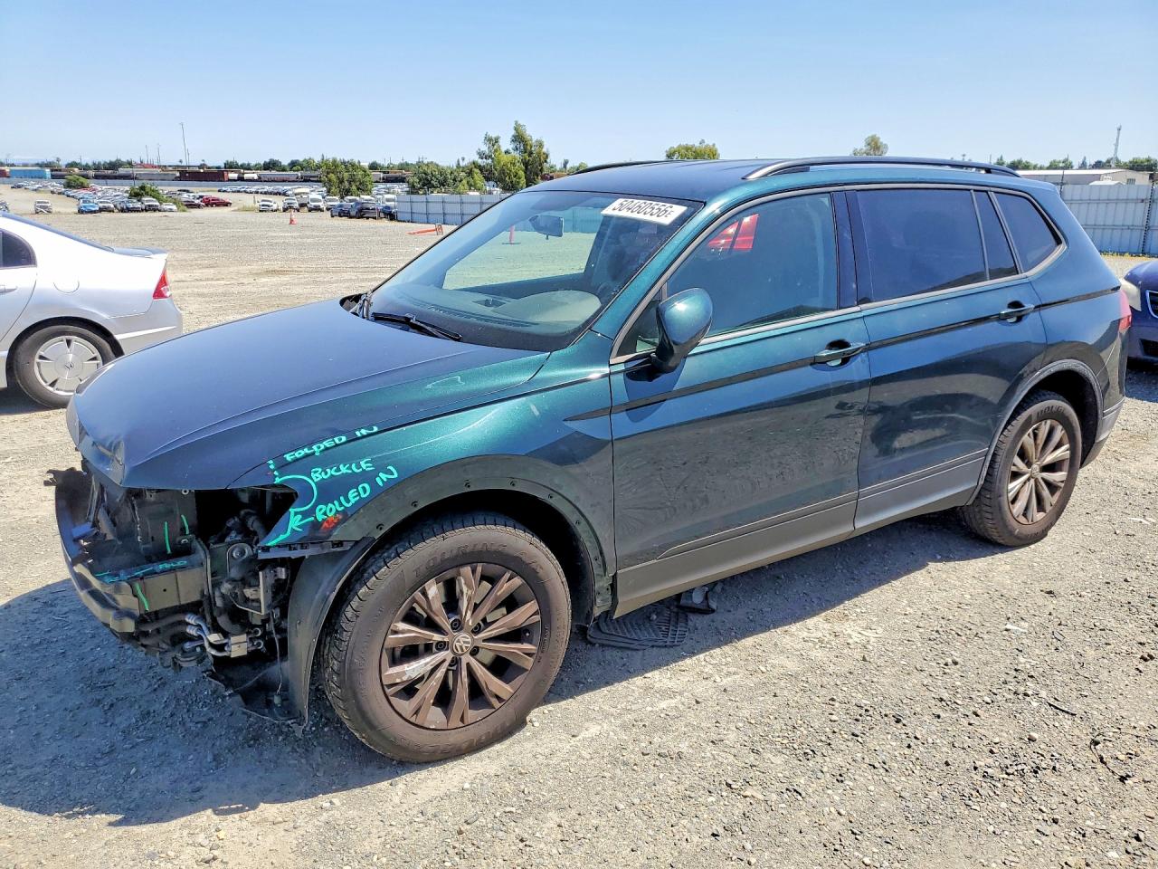 Salvage Volkswagen Tiguan Image
