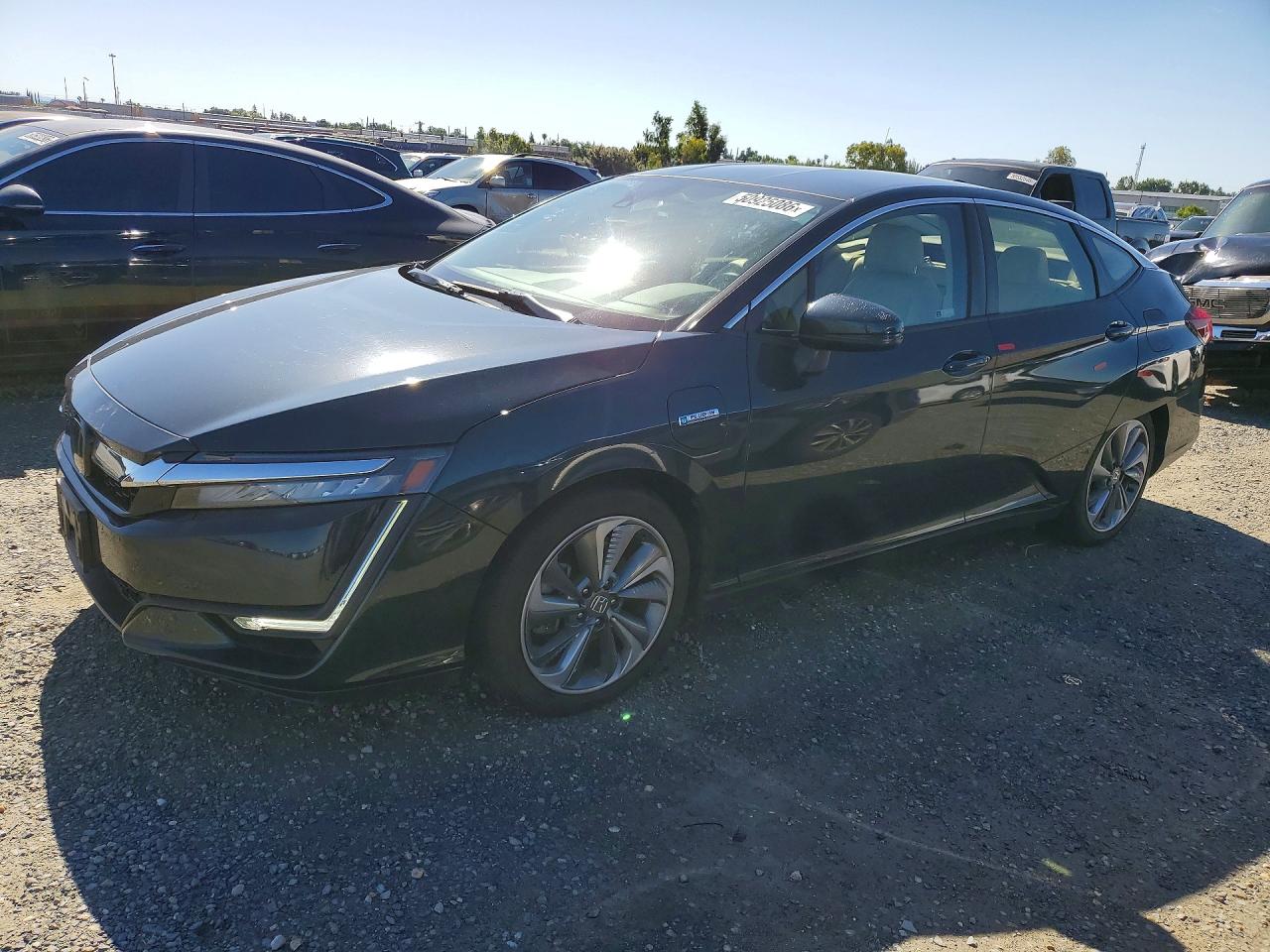 Salvage Honda Clarity Image