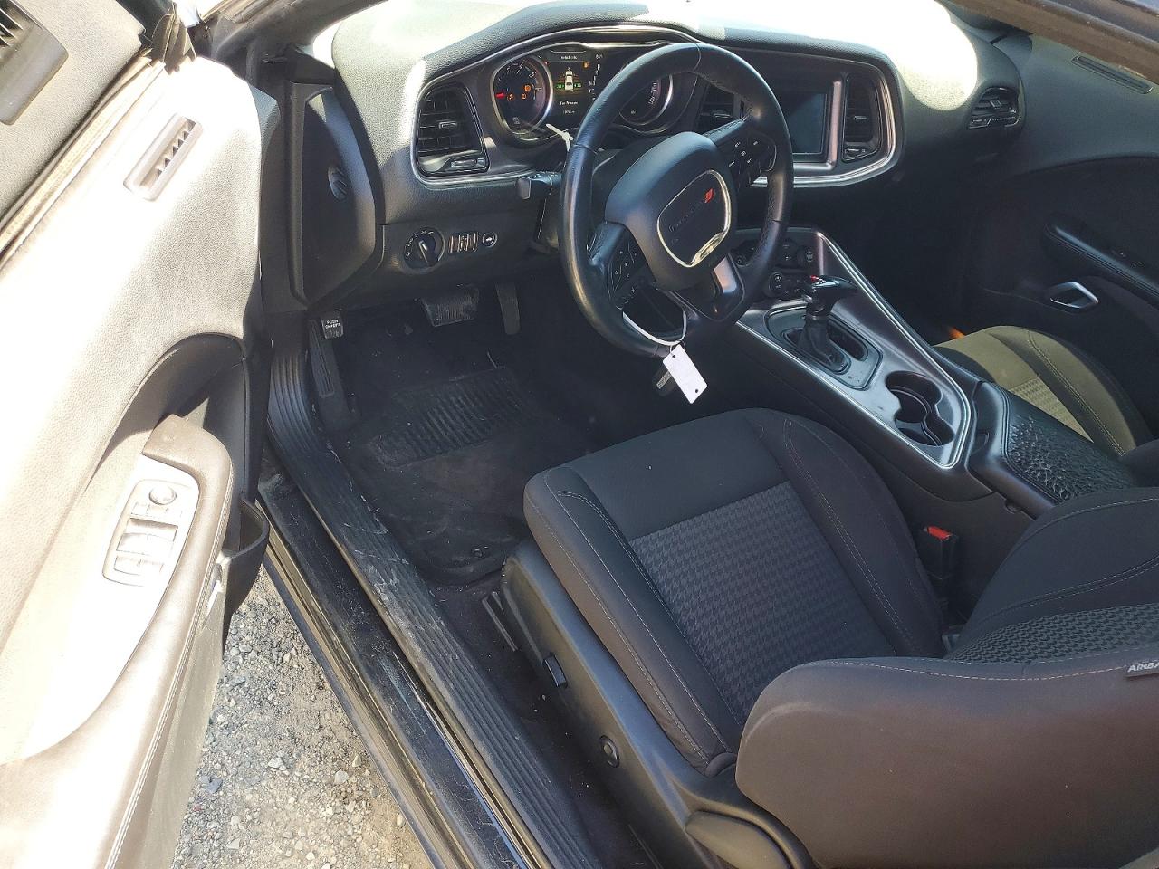 Dodge Challenger Sxt