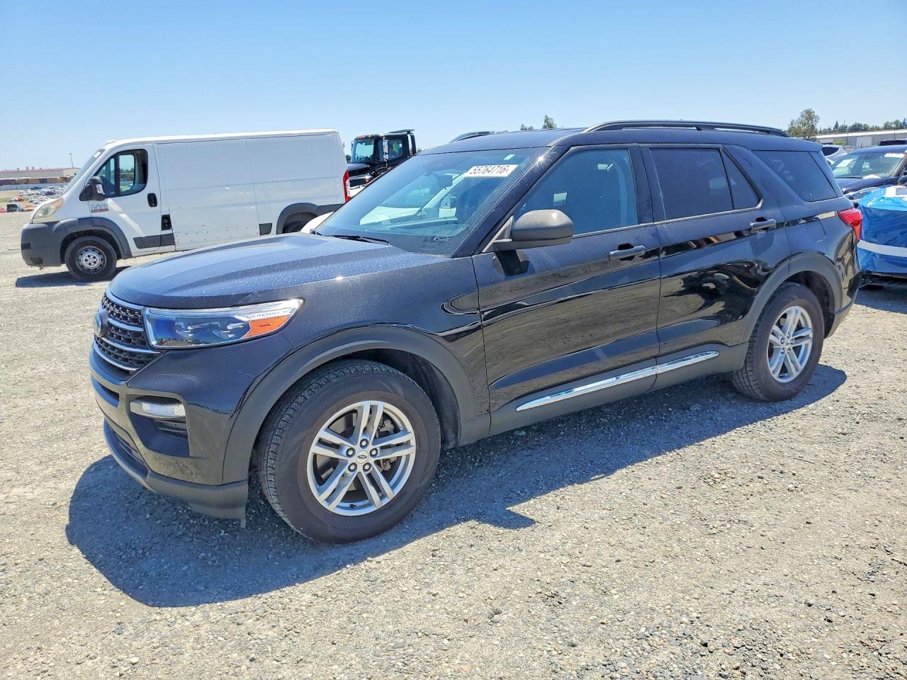Salvage Ford Explorer Image