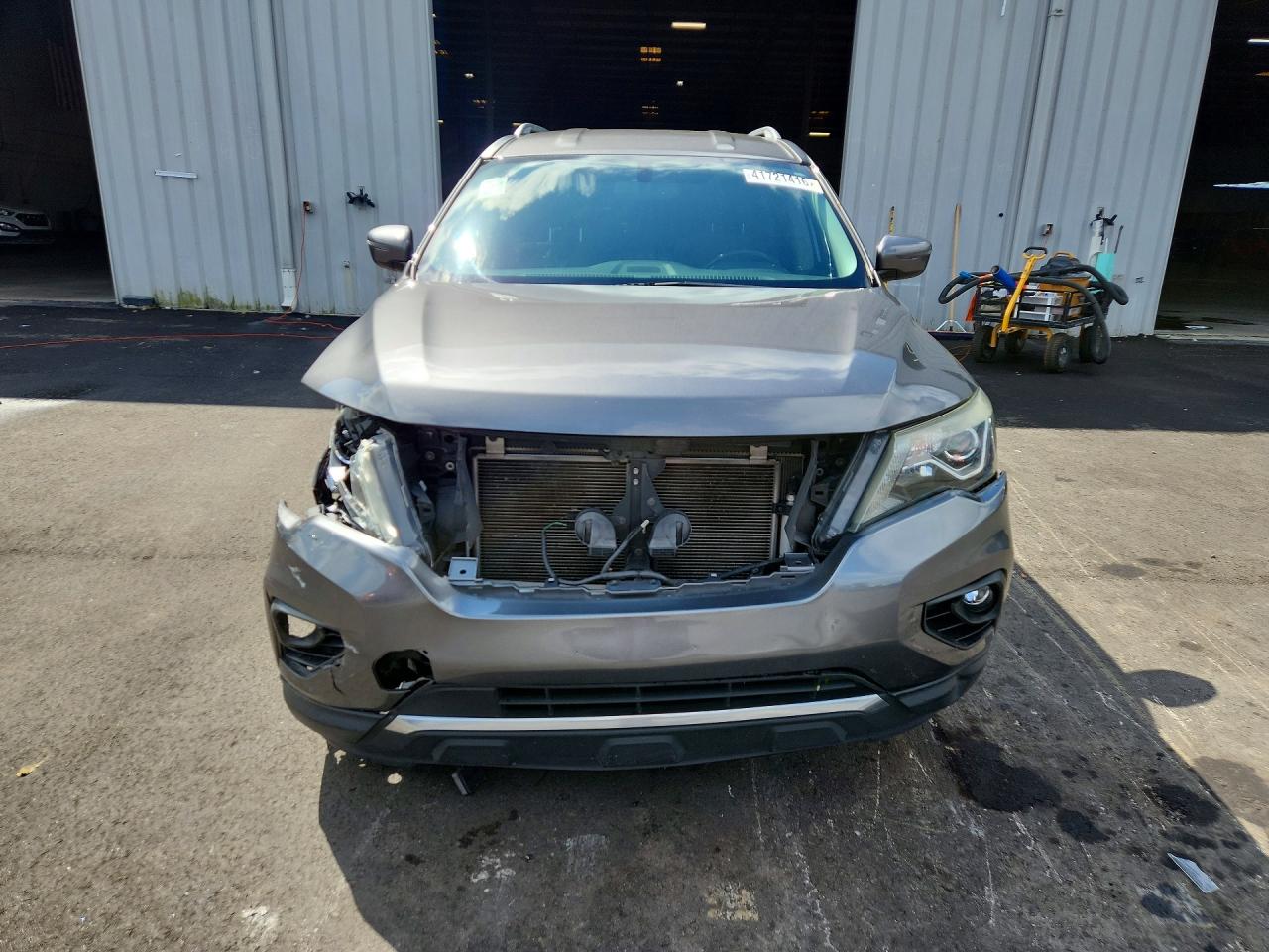 Nissan Pathfinder Sv