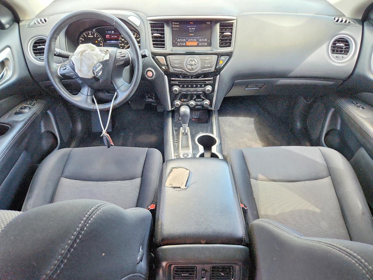 Nissan Pathfinder Sv