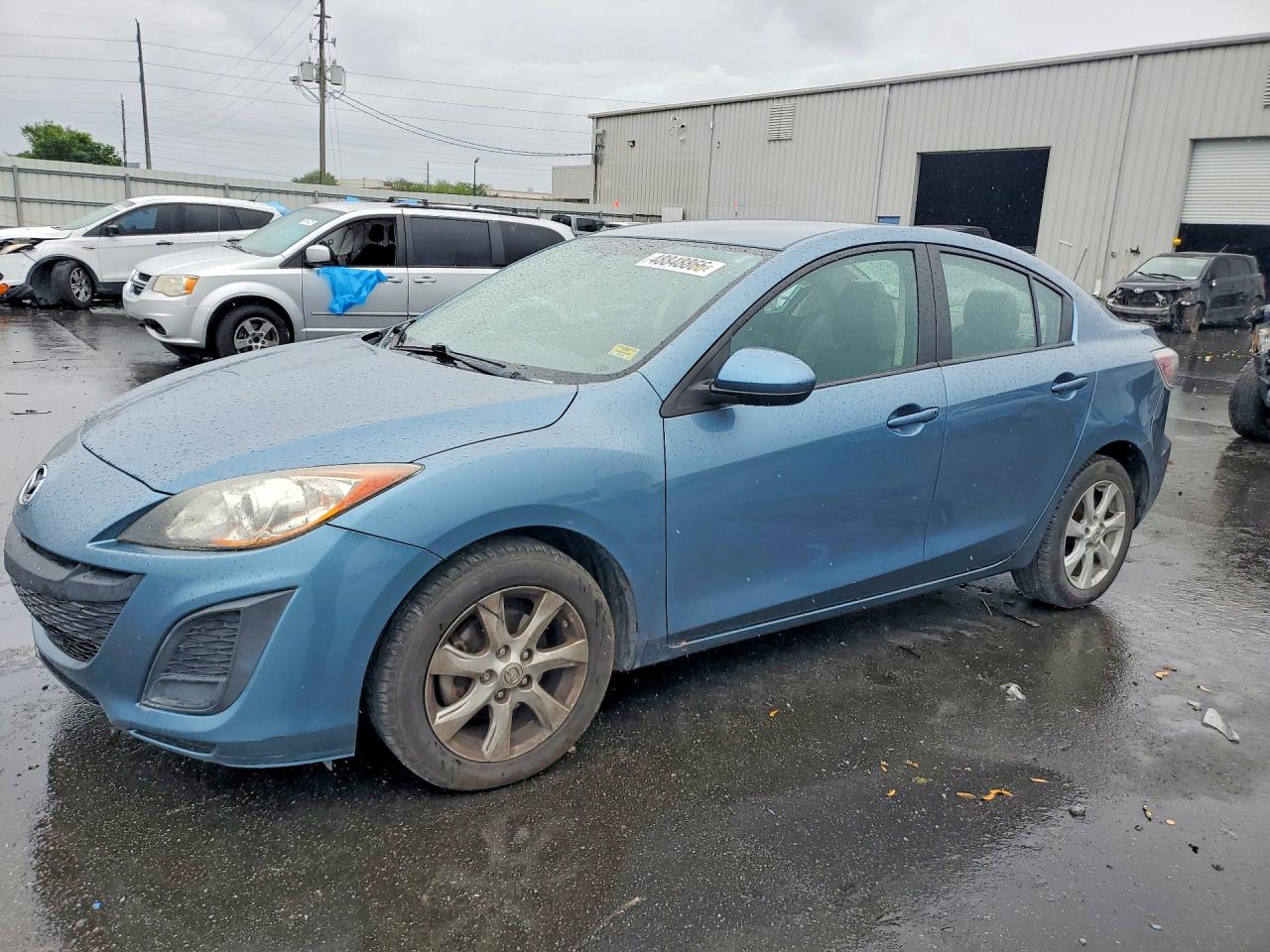 Salvage Mazda 3 Image