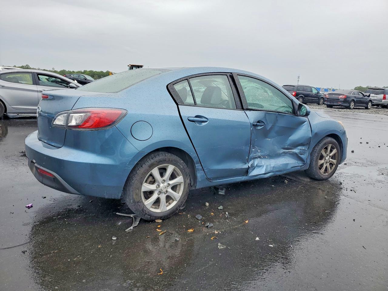 Mazda 3 I