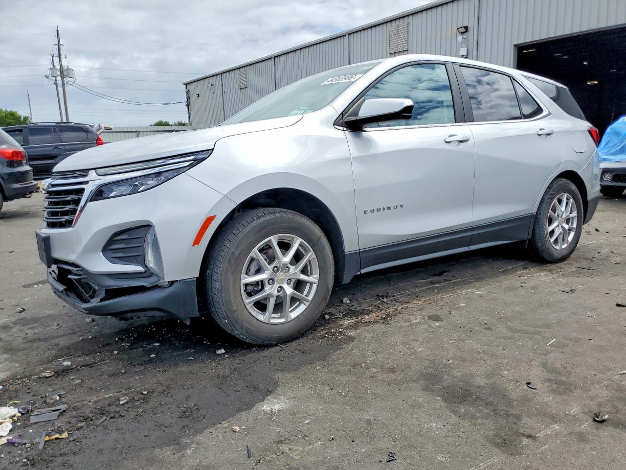 Salvage Chevrolet Equinox Image