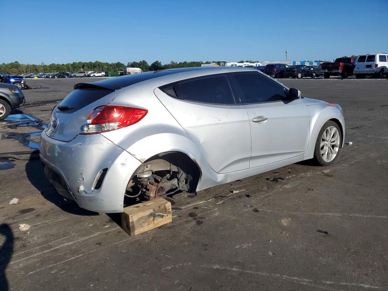 Hyundai VELOSTER Base
