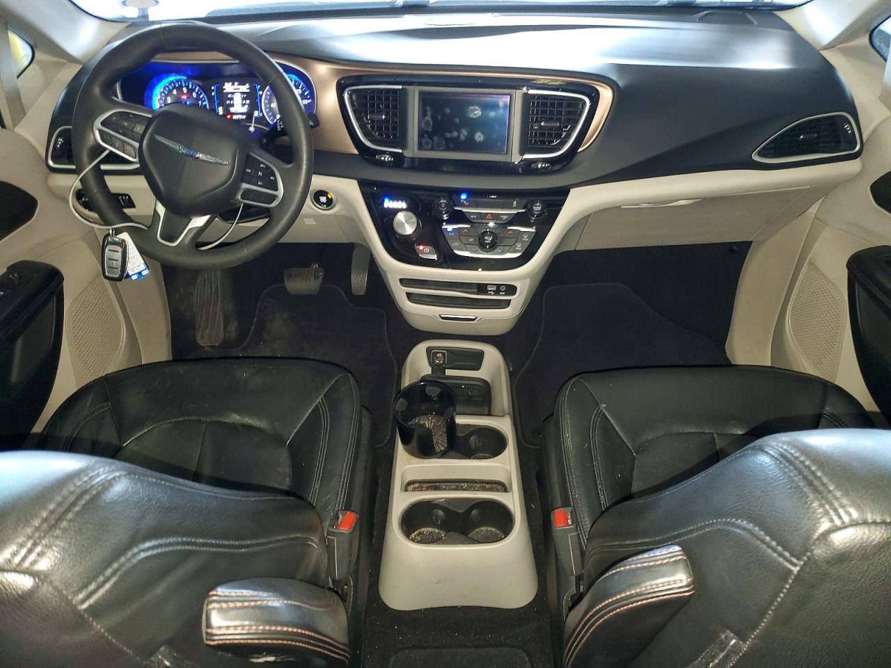 Chrysler Pacifica L