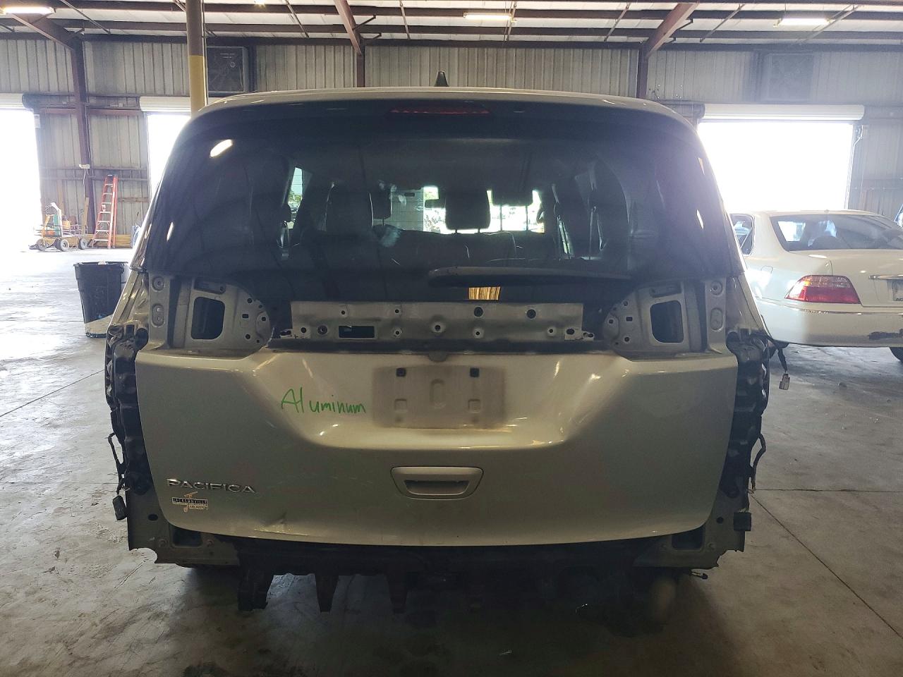 Chrysler Pacifica L