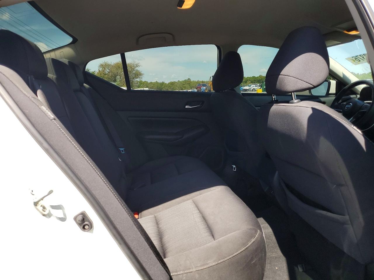 Nissan Altima S