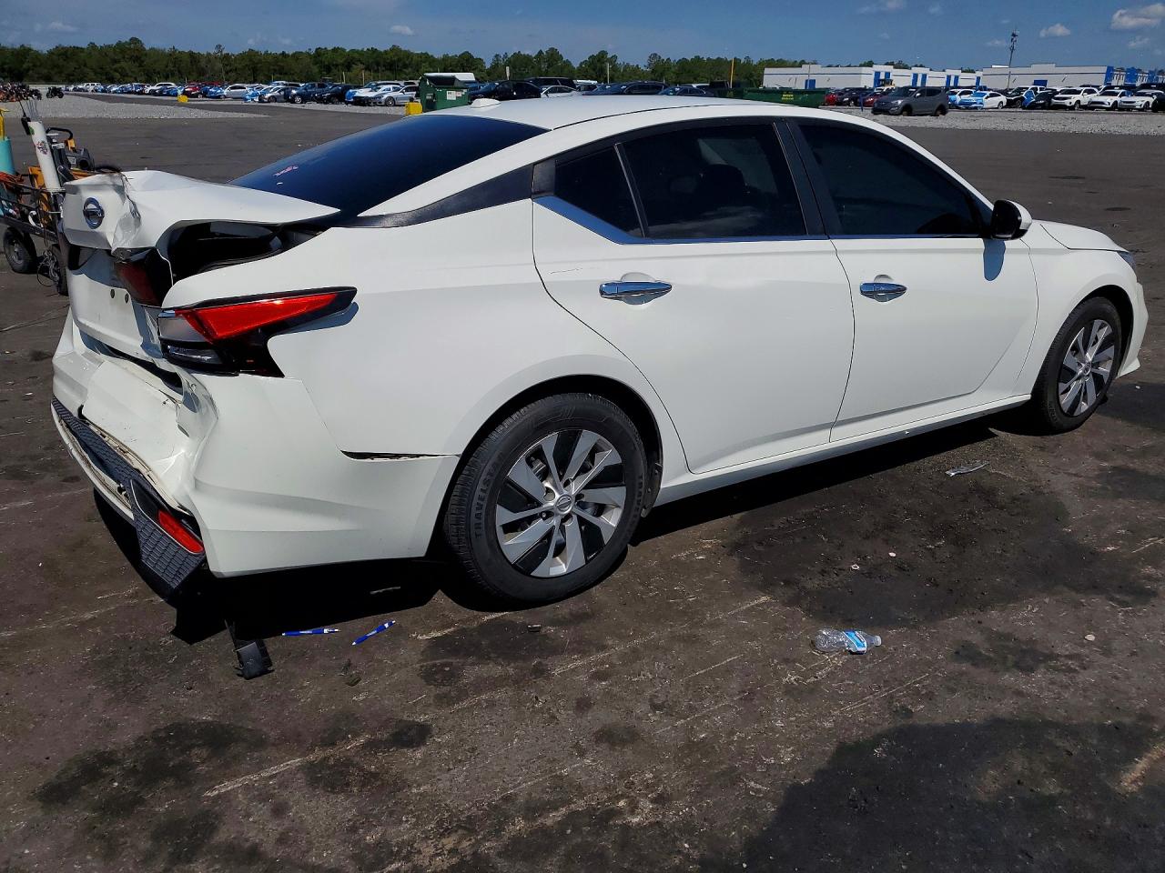 Nissan Altima S