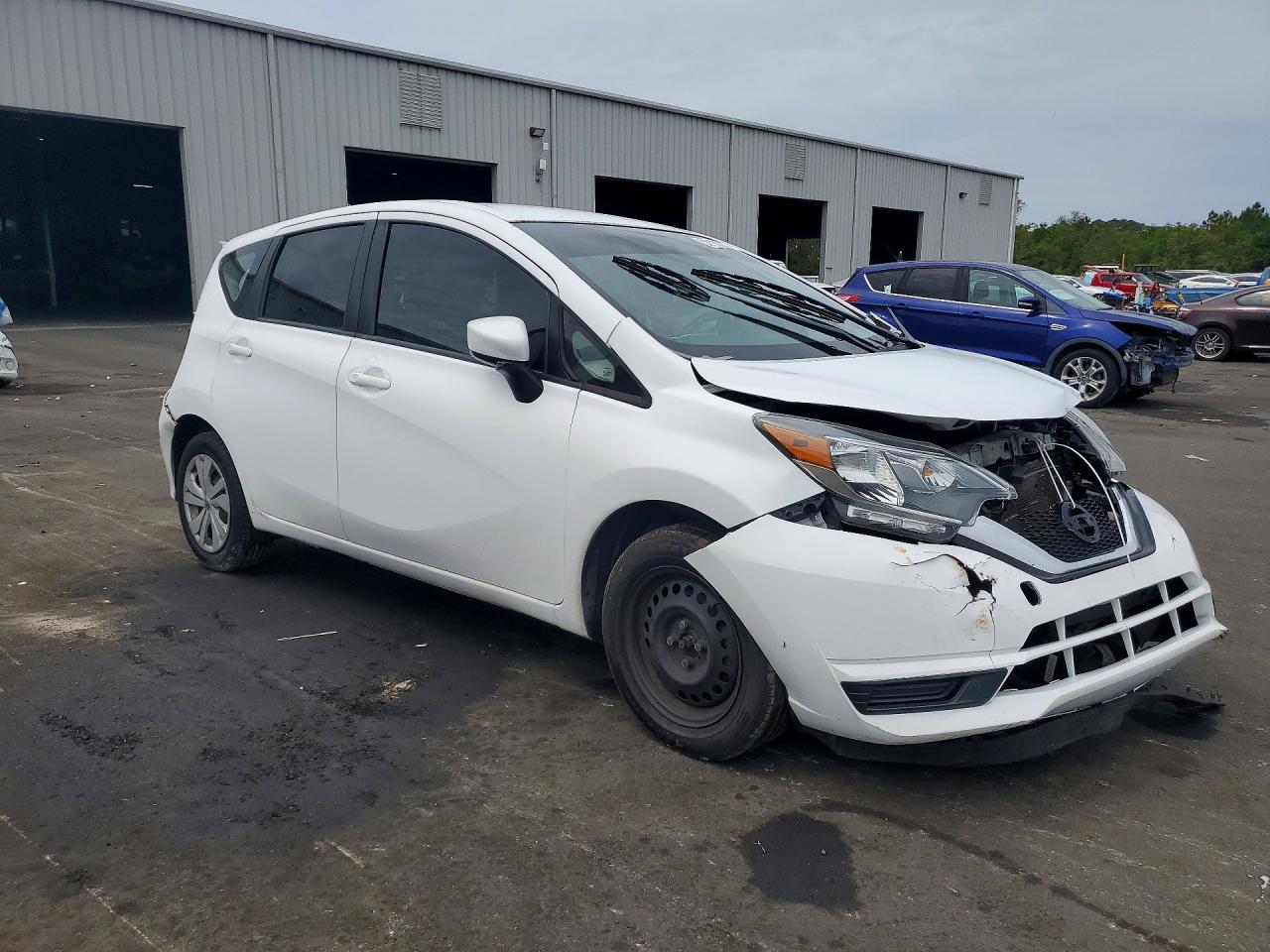 Nissan Versa Sv
