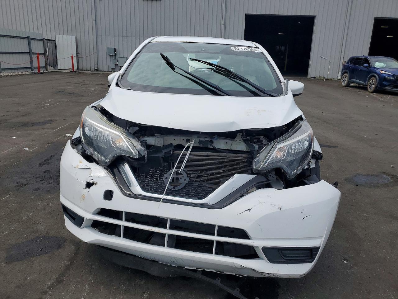 Nissan Versa Sv