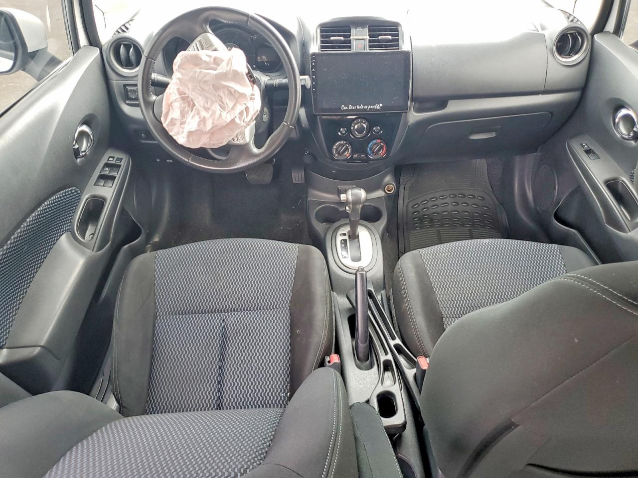 Nissan Versa Sv