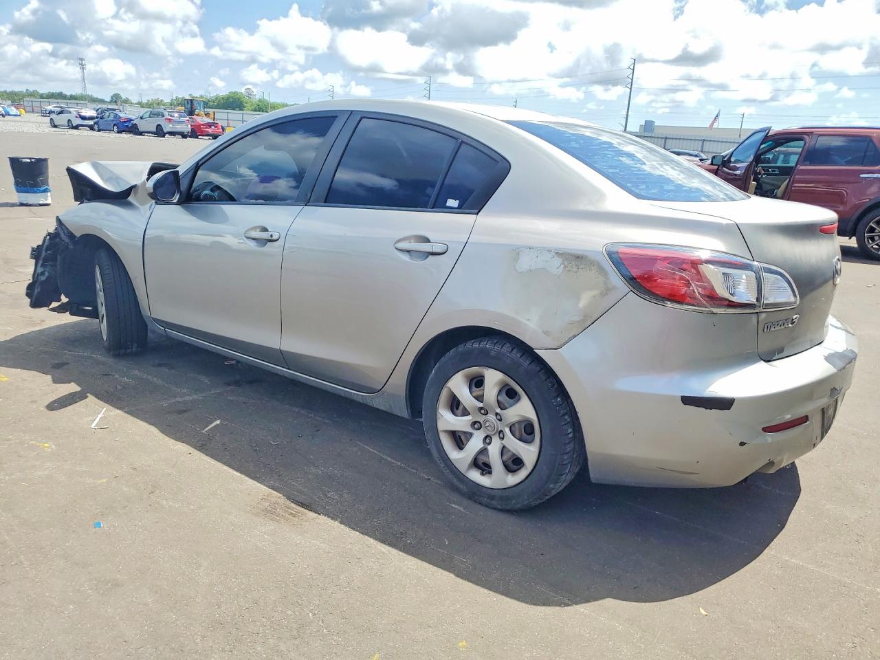 Mazda 3 I