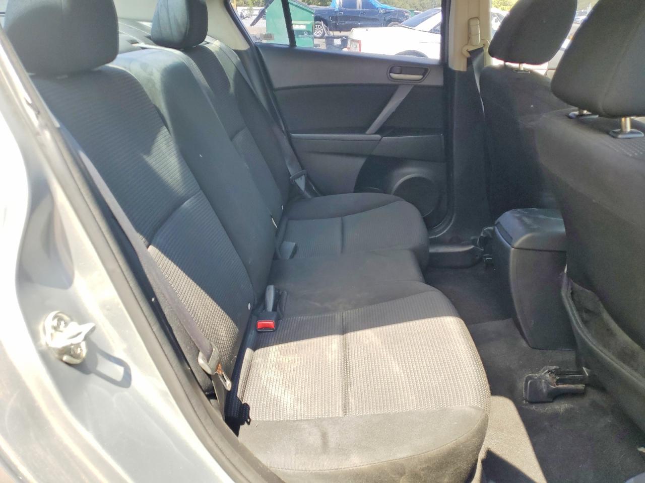 Mazda 3 I