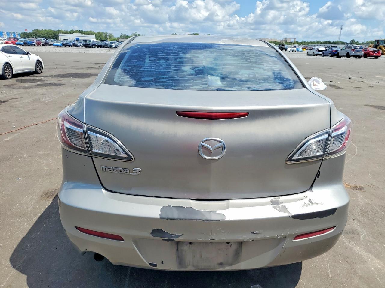 Mazda 3 I