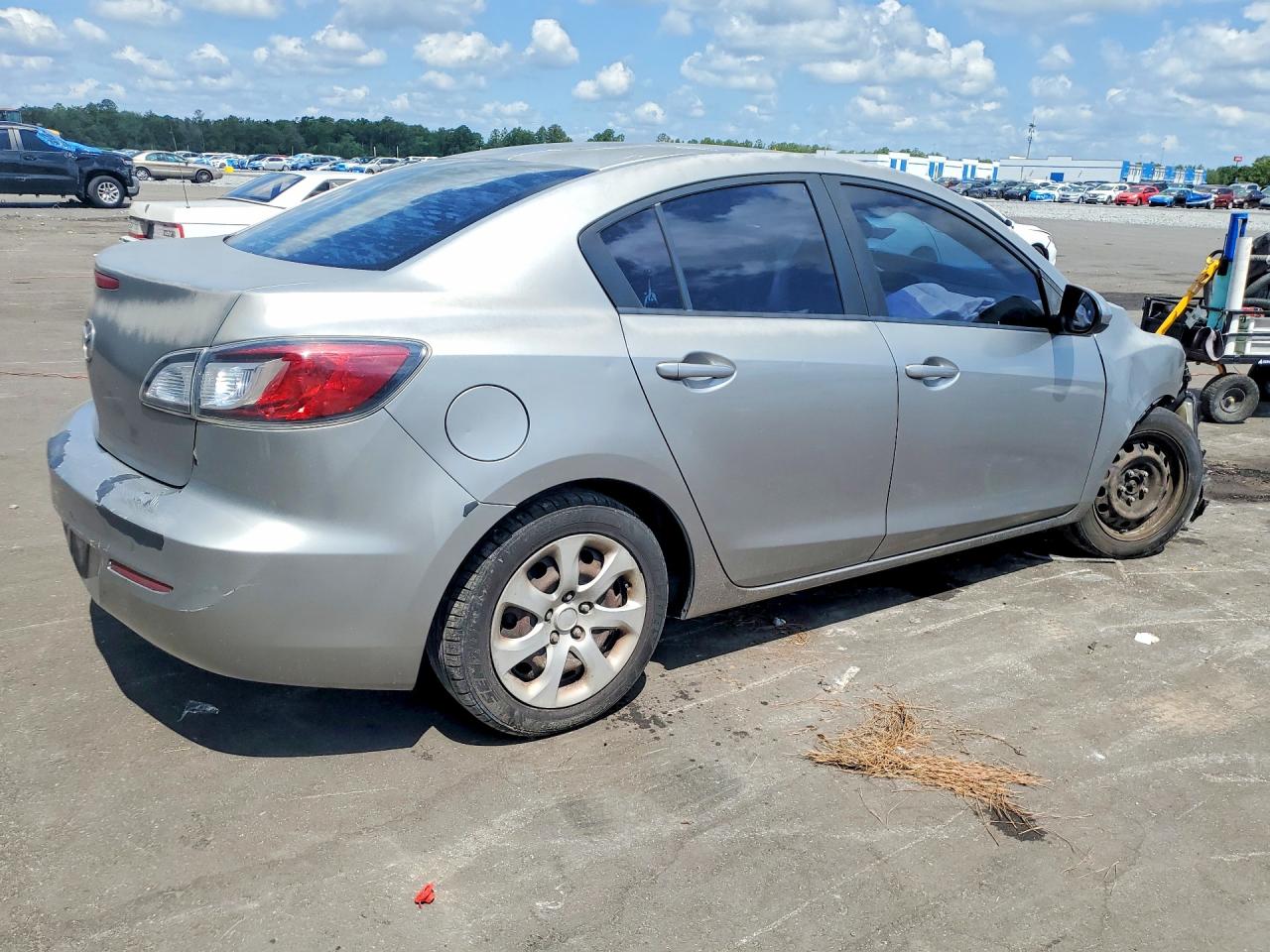 Mazda 3 I