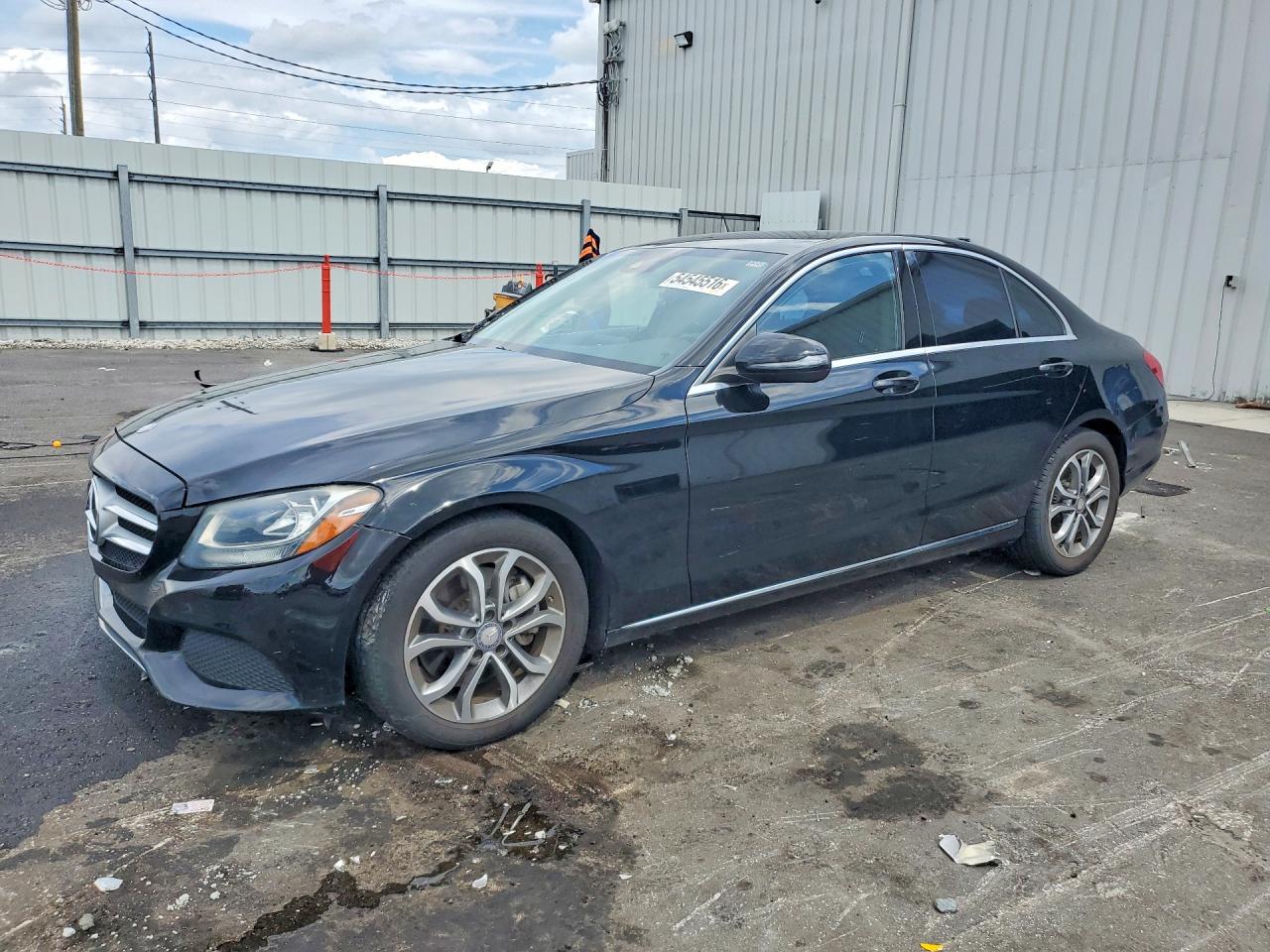 Salvage Mercedes-Benz C-Class Image