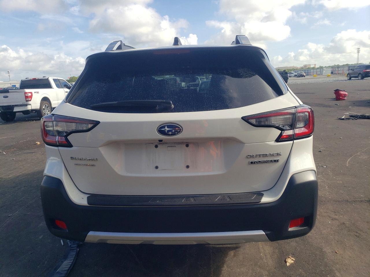 Subaru Outback Touring