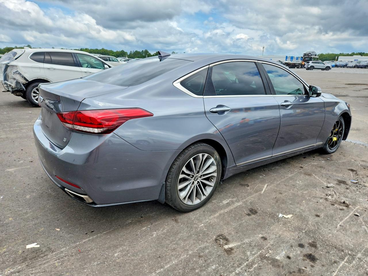 Hyundai Genesis 3.8l