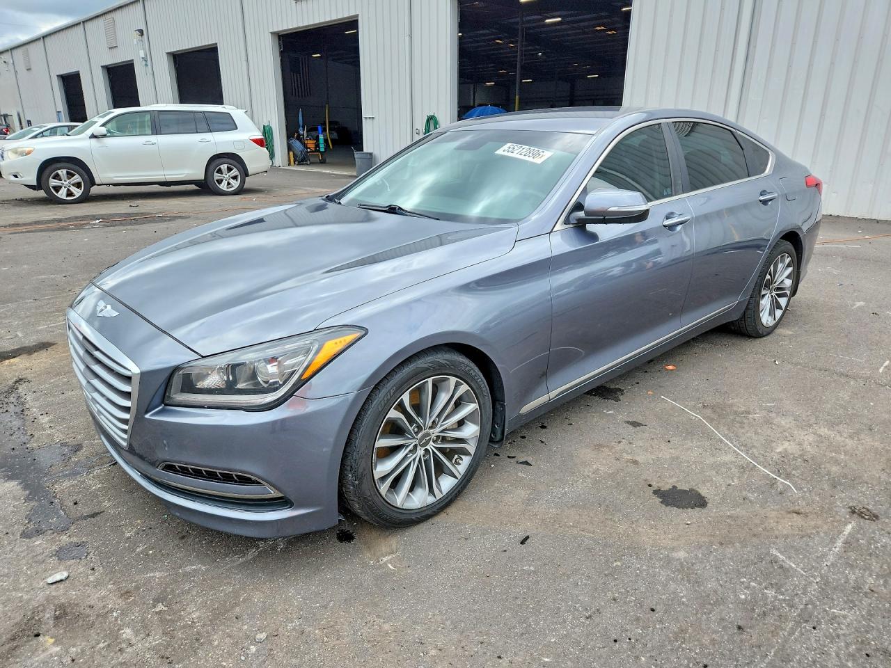 Salvage Hyundai Genesis Image