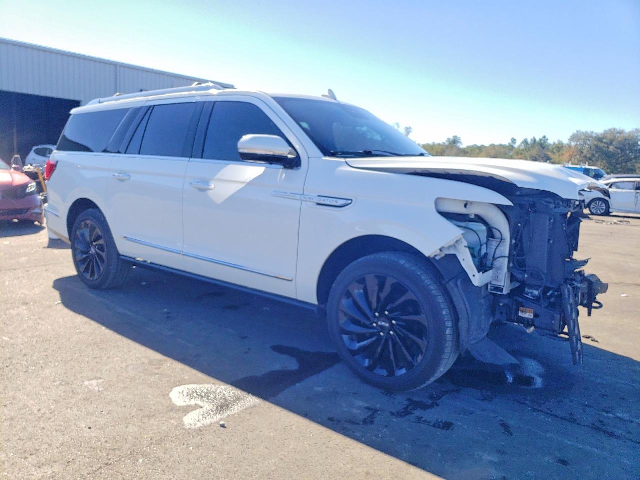 Lincoln Navigator L Reserve