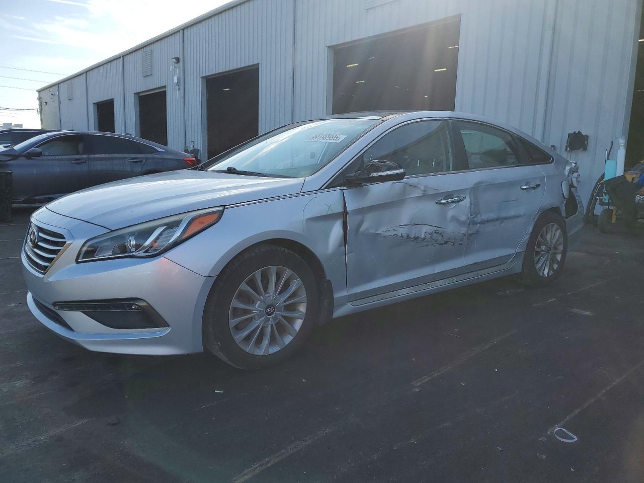 Salvage Hyundai SONATA Image