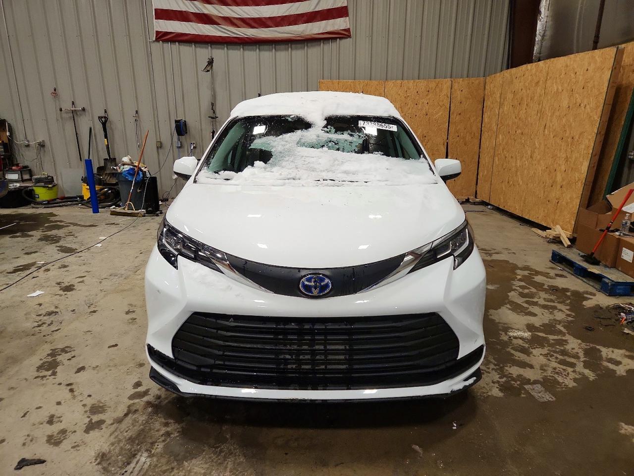 Toyota Sienna Le