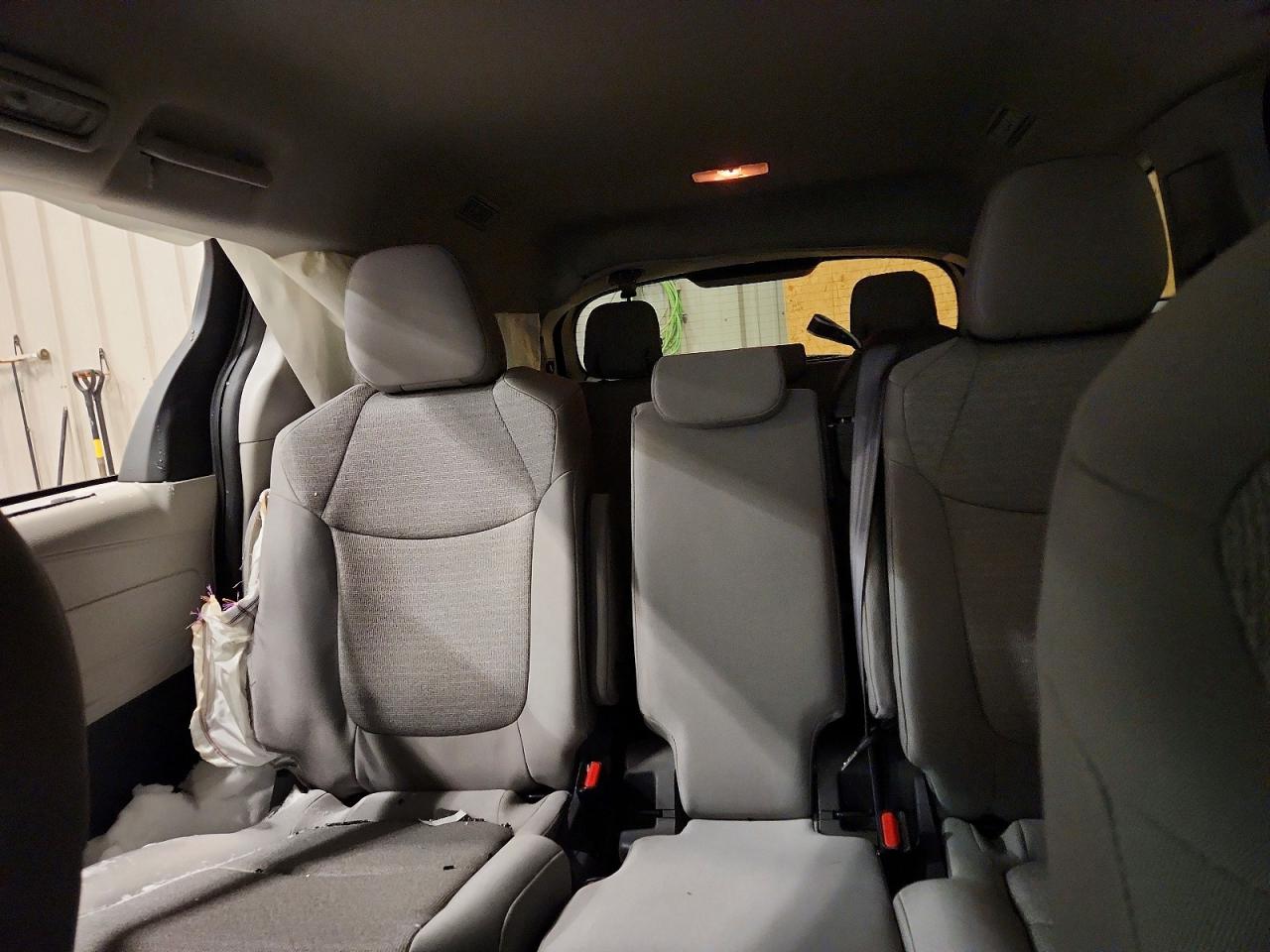 Toyota Sienna Le