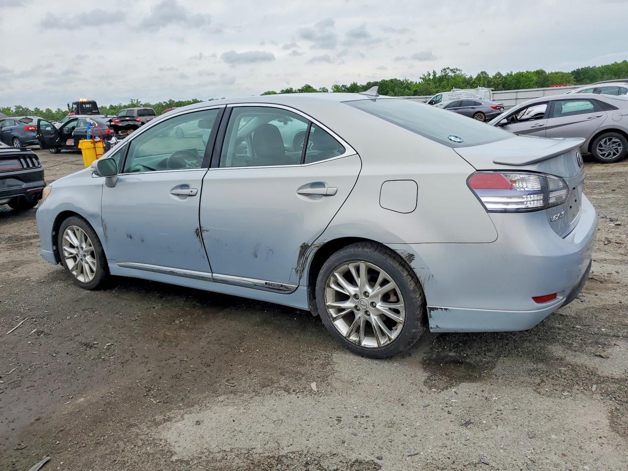 Lexus Hs
