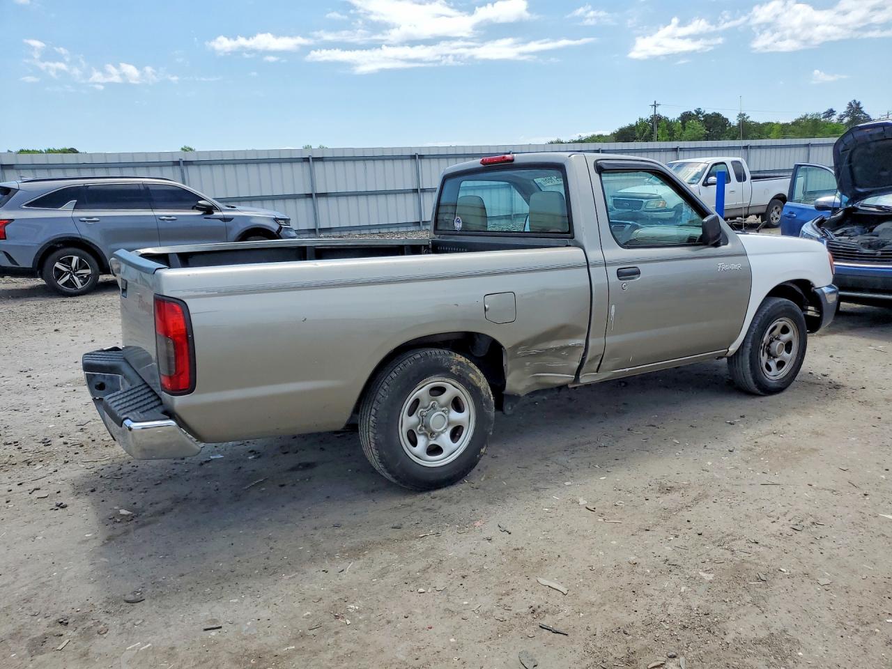Nissan Frontier Xe