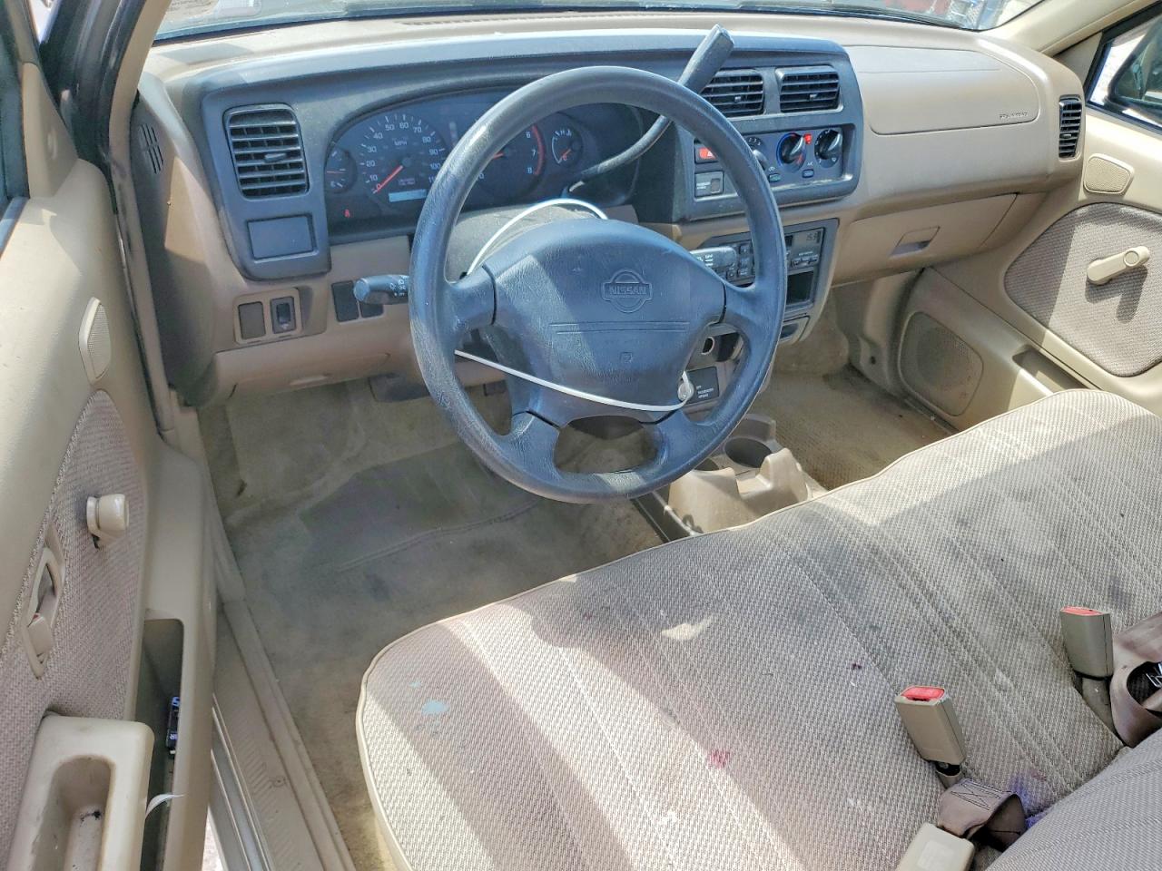 Nissan Frontier Xe