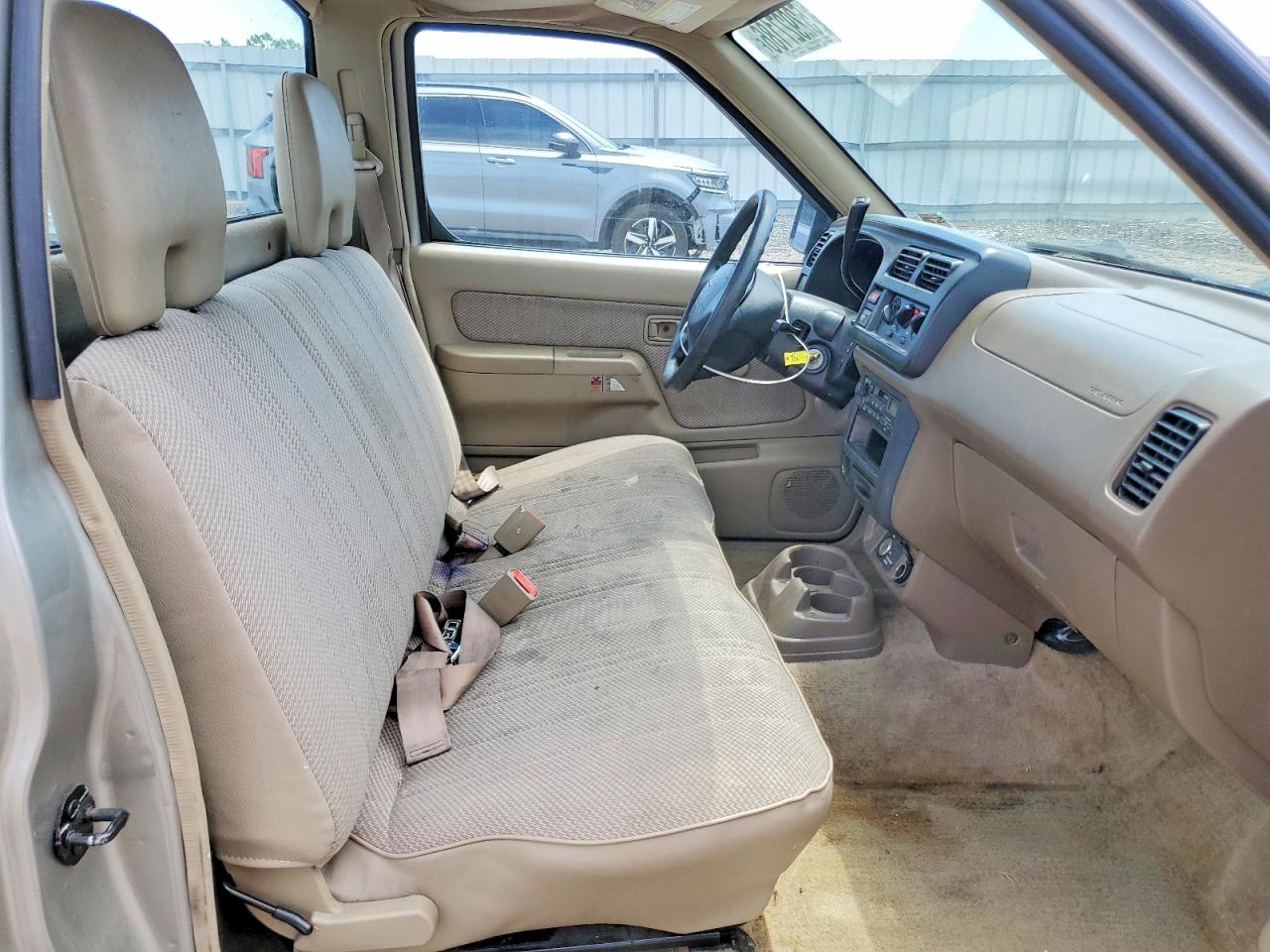 Nissan Frontier Xe