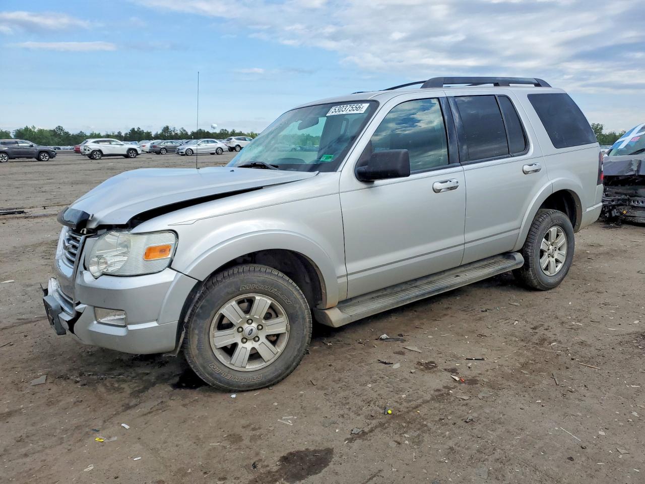 Salvage Ford Explorer Image