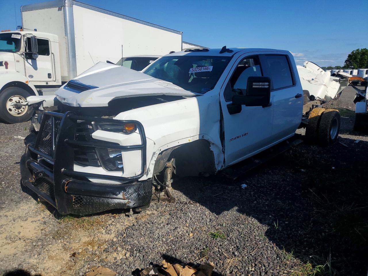 Salvage Chevrolet Silverado Image