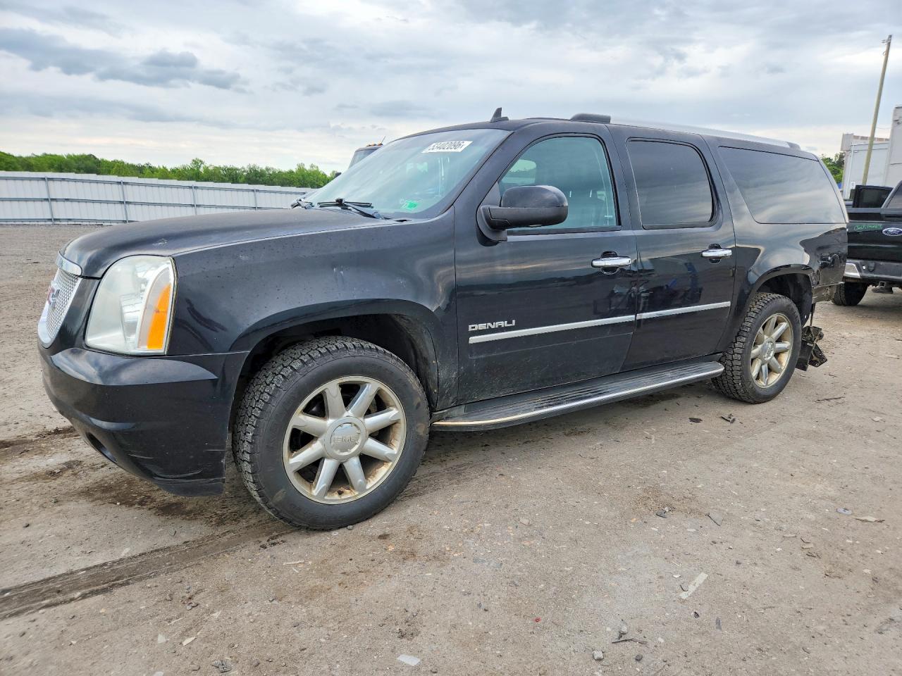 Salvage GMC Yukon Image