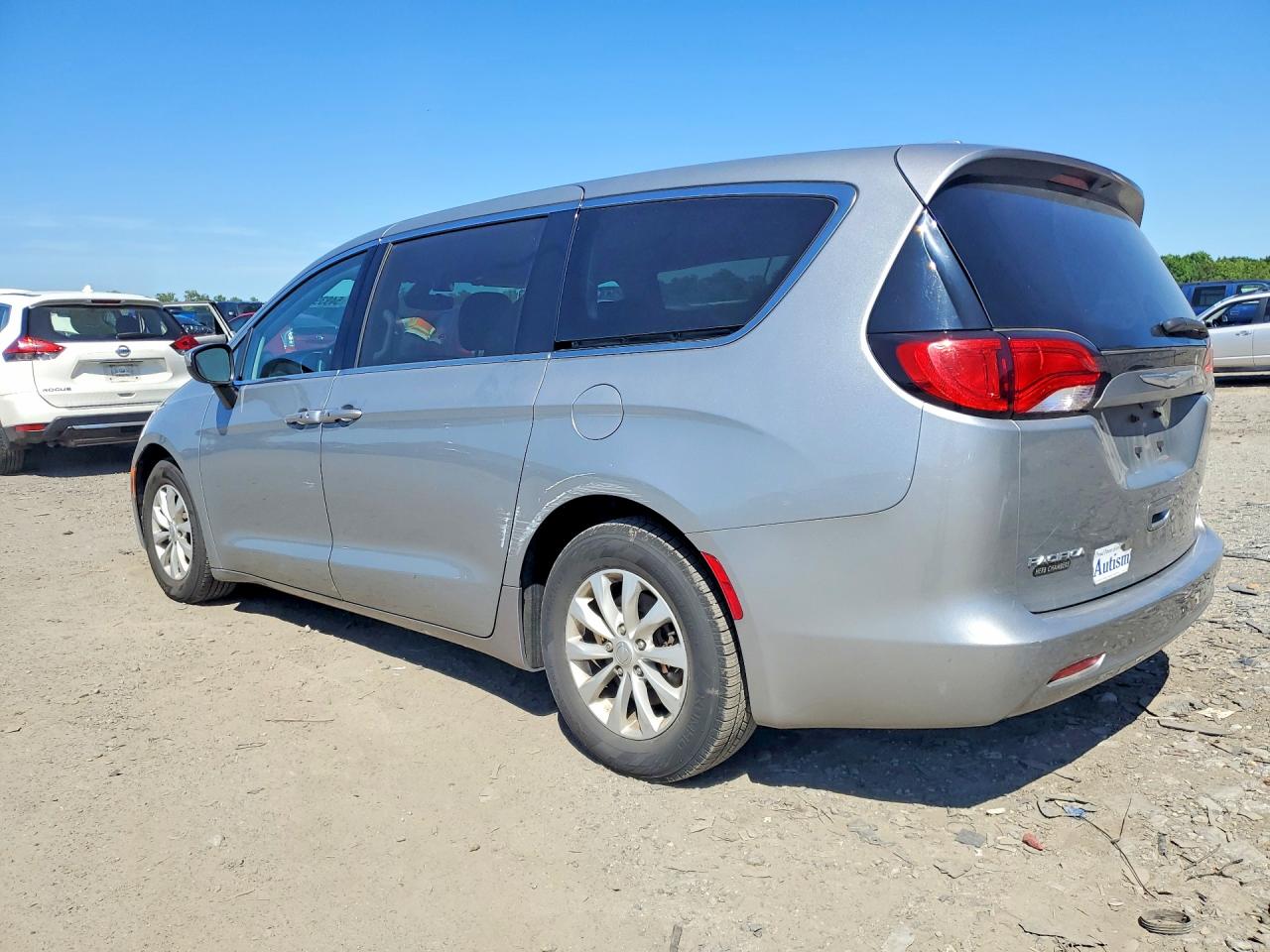 Chrysler Pacifica Touring