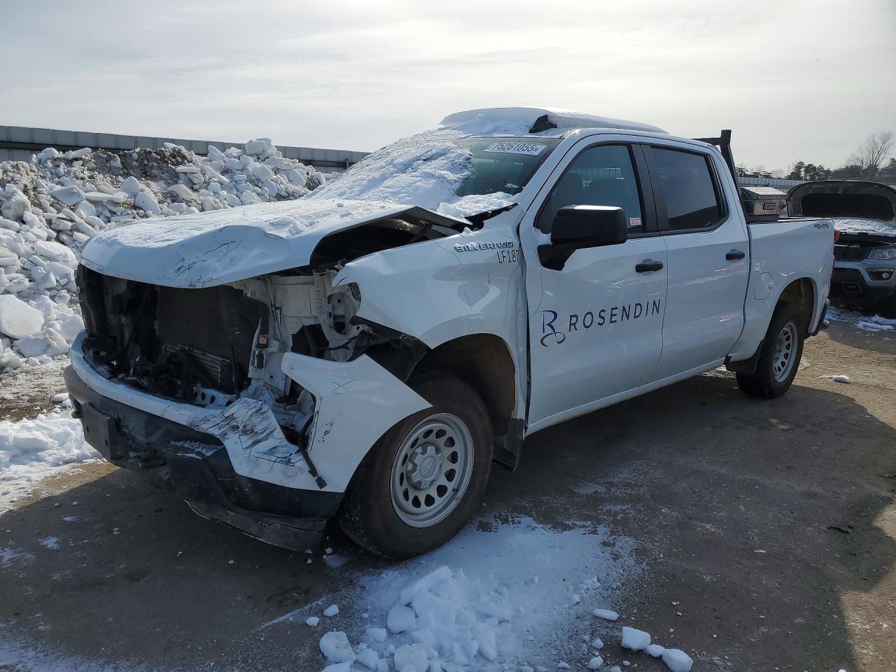 Salvage Chevrolet Silverado Image