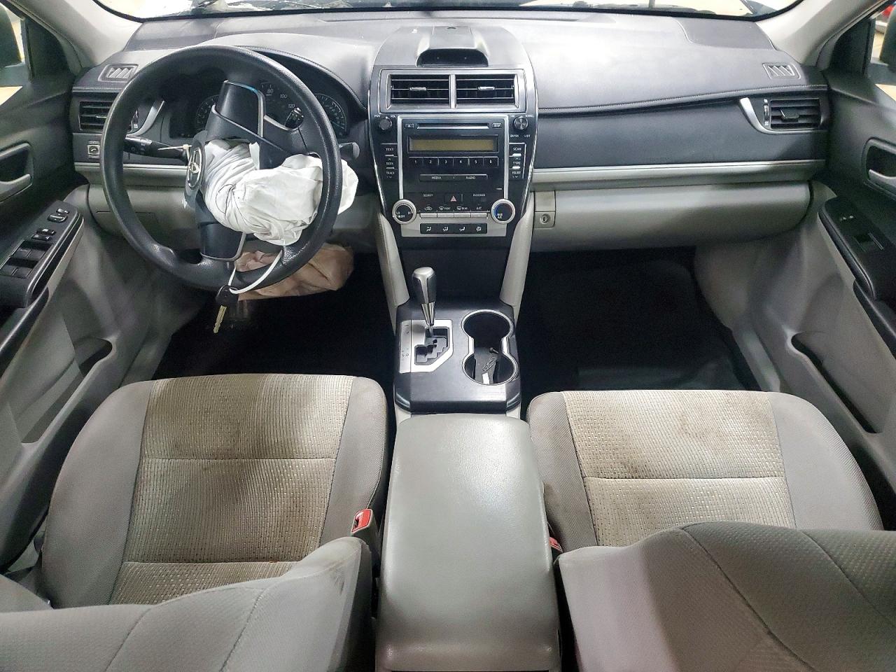 Toyota Camry L