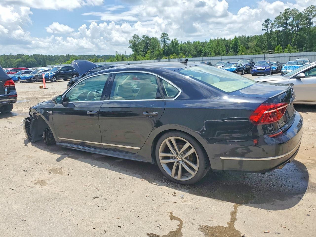 Volkswagen Passat R-line