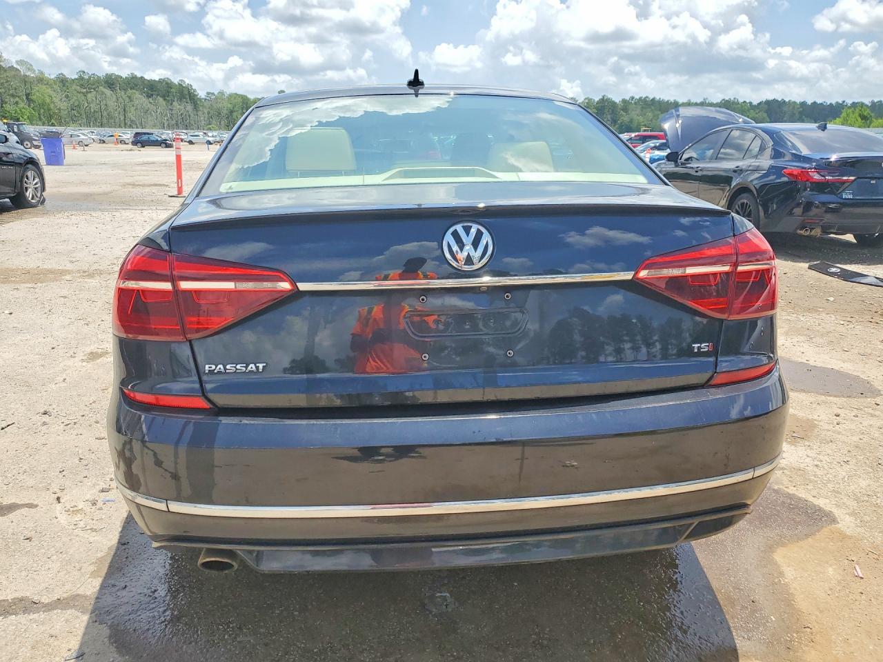 Volkswagen Passat R-line