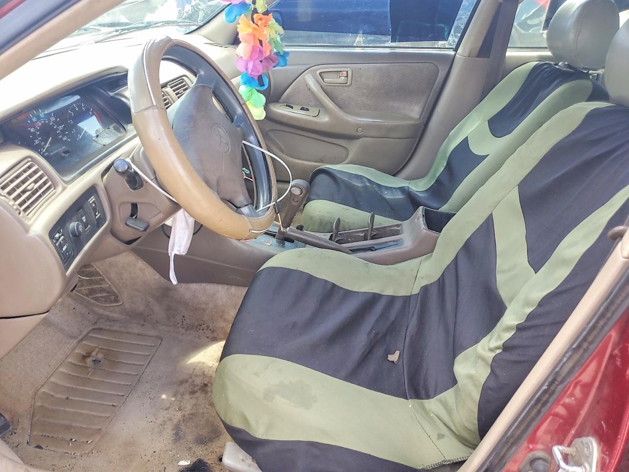 Toyota Camry Le V6