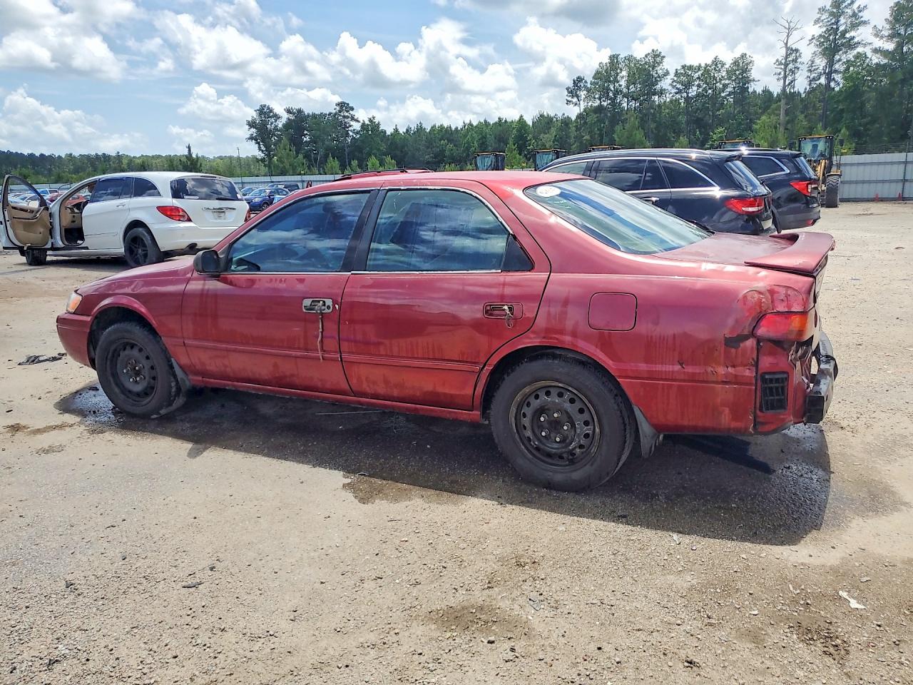 Toyota Camry Le V6
